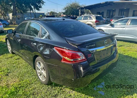 2013 Nissan Altima 2.5 z USA, uszkodzony, nr VIN 1N4AL3AP3DC244342